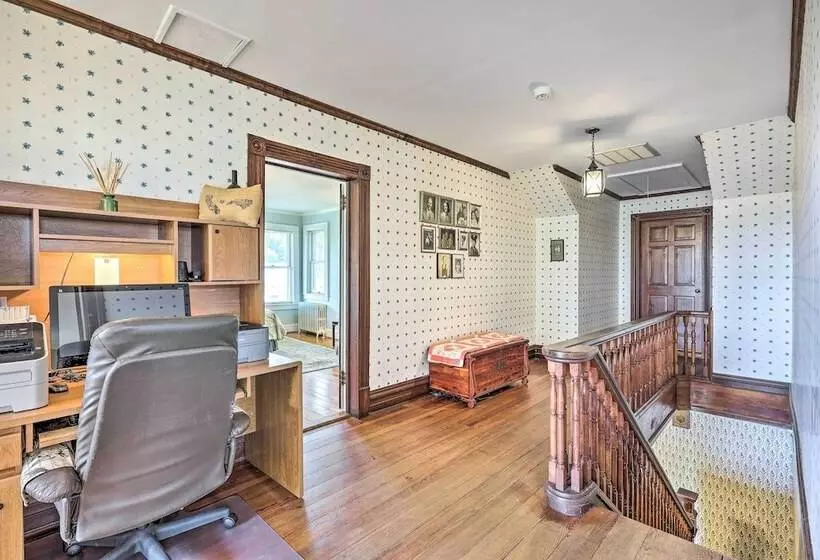 Lush Elkin Home W/ Porch Views & Pool Table