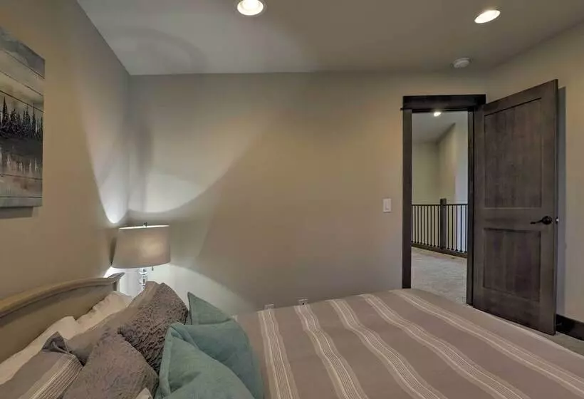 Luxury Suncadia Resort Retreat W/ Private Hot Tub!