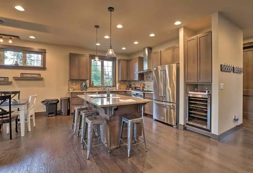 Luxury Suncadia Resort Retreat W/ Private Hot Tub!