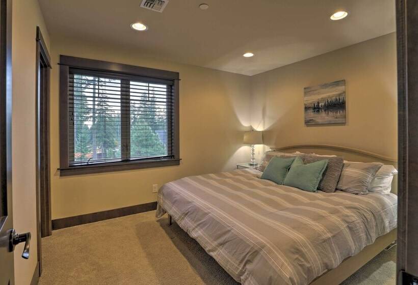 Luxury Suncadia Resort Retreat W/ Private Hot Tub!