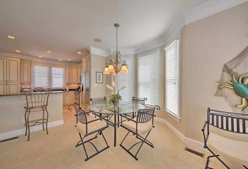 Manteo Waterfront Resort Home W/ 30 Ft Dock!