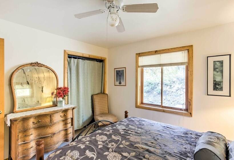 Marble Hideaway  Cabin W/ Mountain Views + Deck!