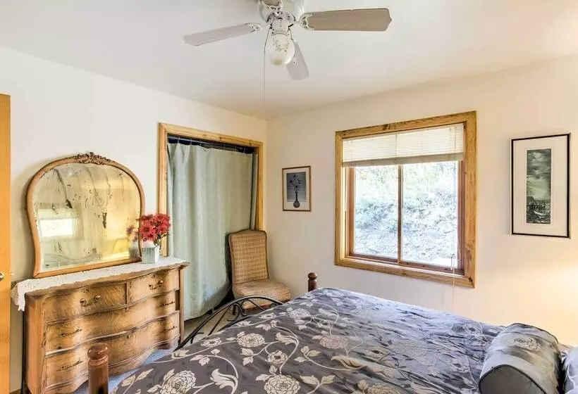 Marble Hideaway  Cabin W/ Mountain Views + Deck!