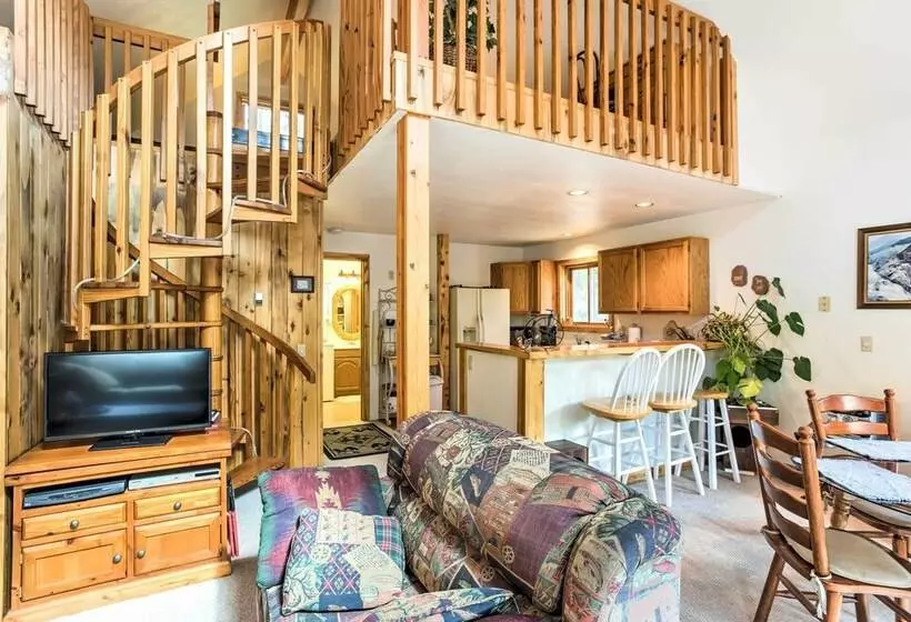 Marble Hideaway  Cabin W/ Mountain Views + Deck!