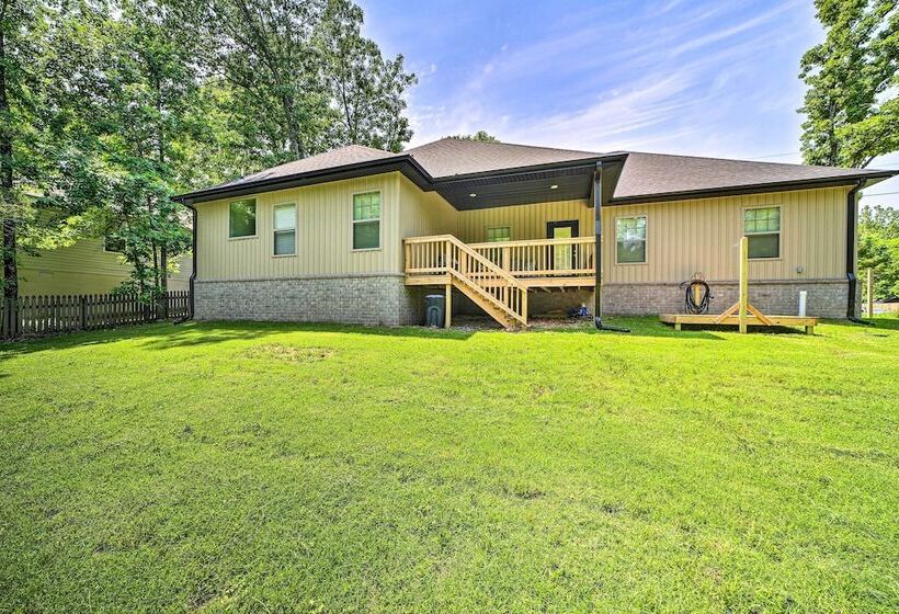 New Everything! Comfy Home W/ Deck & Trail Access!
