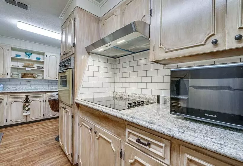 Peaceful Sanctuary   1 Mi To Wildlife Refuge!