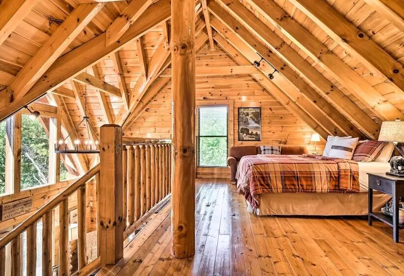 Pigeon Forge Cabin W/ Amazing Mountain Views!