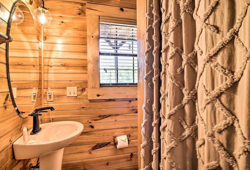 Pigeon Forge Cabin W/ Amazing Mountain Views!