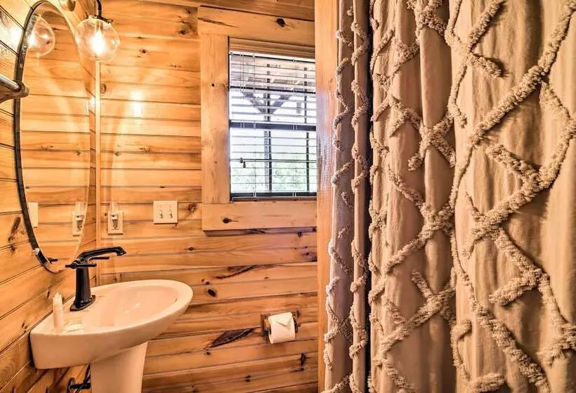 Pigeon Forge Cabin W/ Amazing Mountain Views!