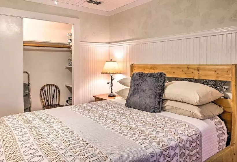 Mtn Views + Fire Pit: Serene Chimney Rock Abode