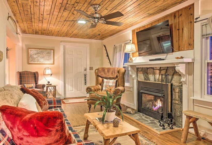 Mtn Views + Fire Pit: Serene Chimney Rock Abode