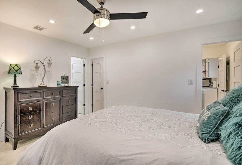 Renovated Griffith Family Home In Chicagoland Area