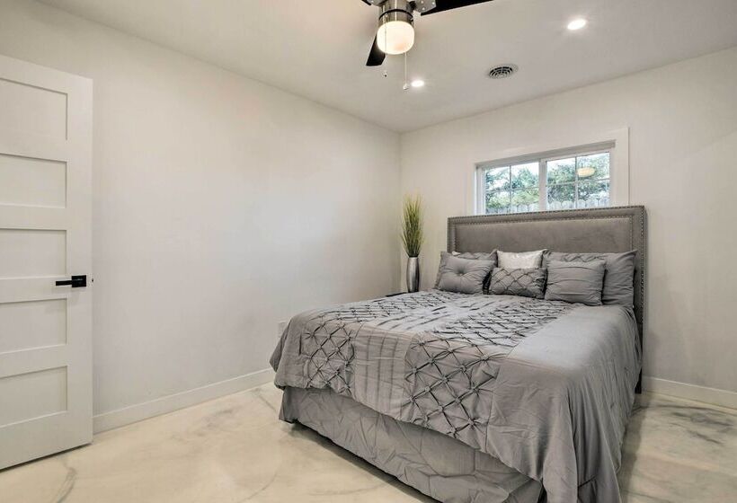 Renovated Griffith Family Home In Chicagoland Area