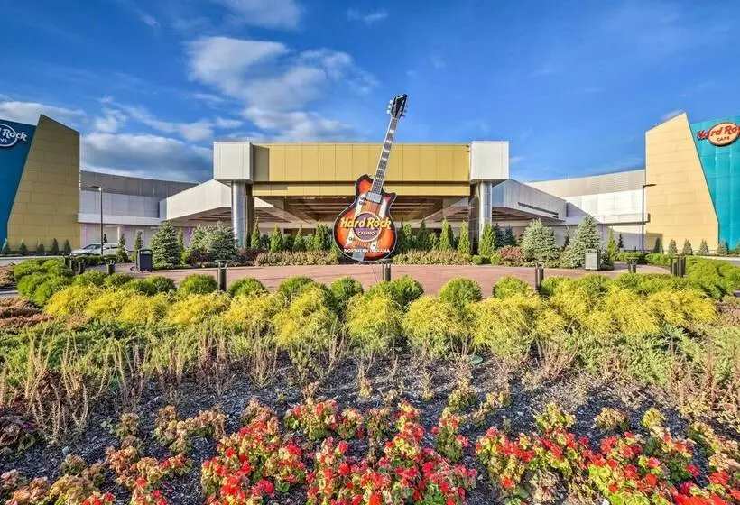 Renovated Griffith Family Home In Chicagoland Area