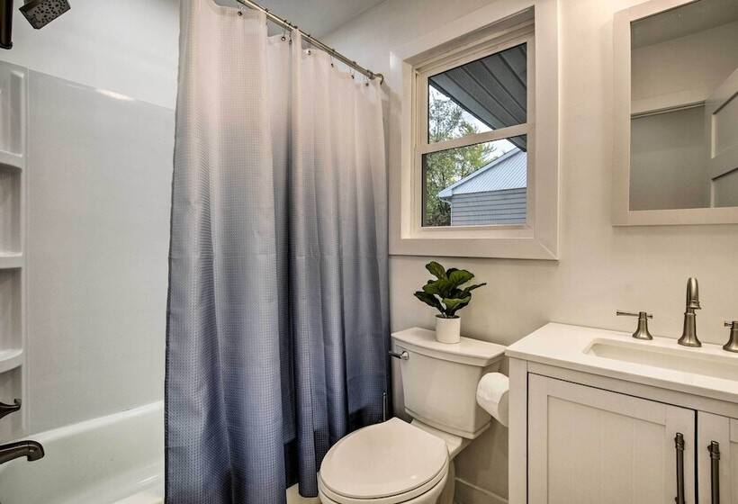 Renovated Griffith Family Home In Chicagoland Area