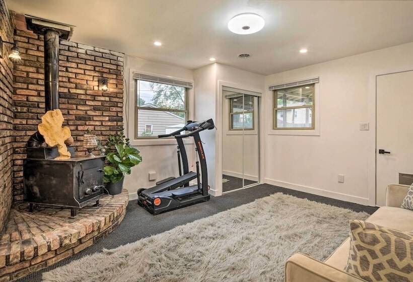 Renovated Griffith Family Home In Chicagoland Area