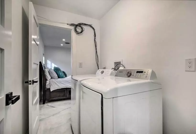 Renovated Griffith Family Home In Chicagoland Area