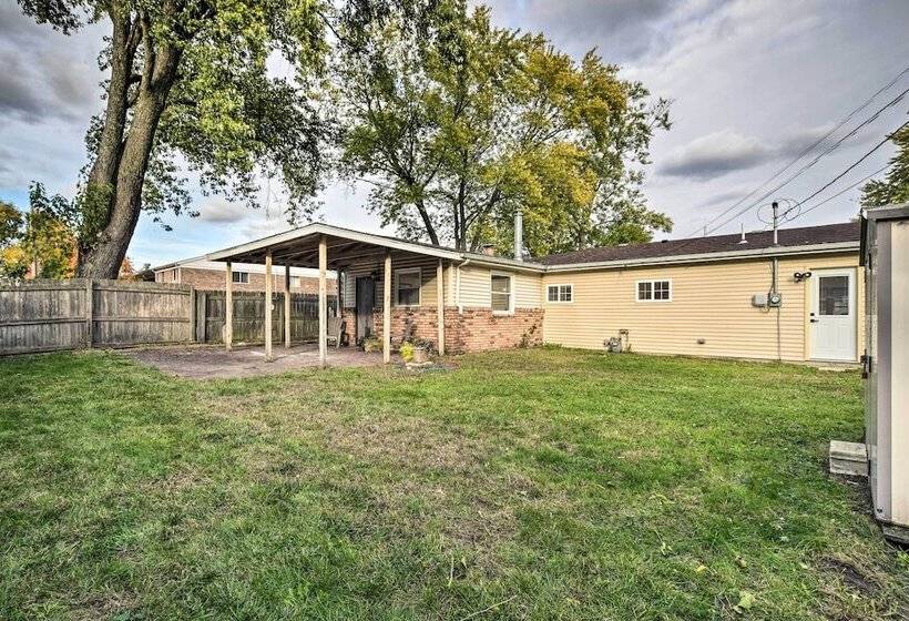 Renovated Griffith Family Home In Chicagoland Area