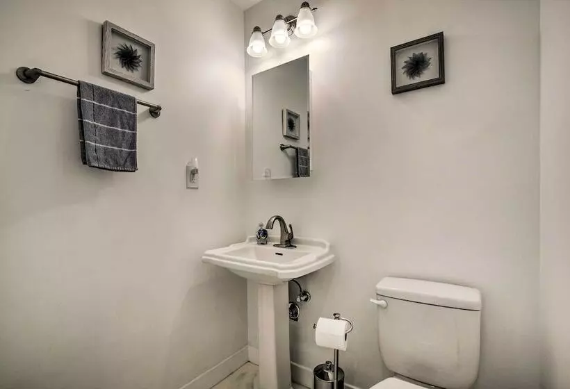 Renovated Griffith Family Home In Chicagoland Area