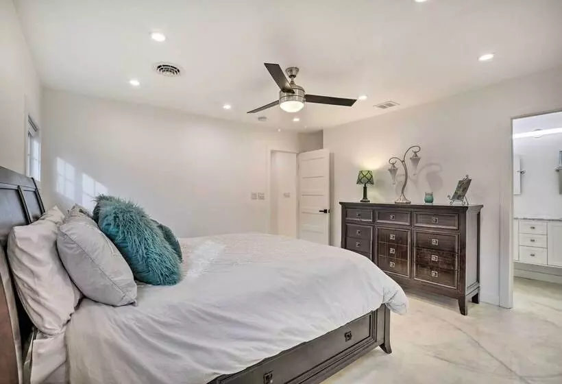 Renovated Griffith Family Home In Chicagoland Area