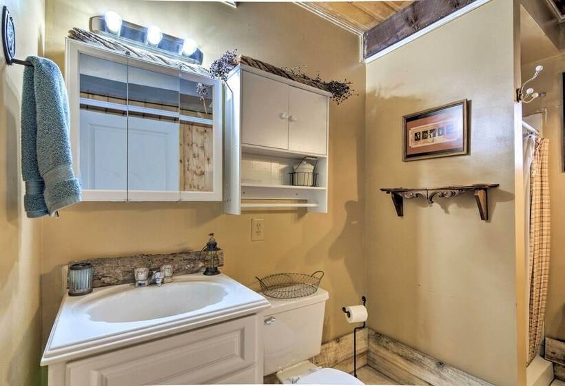 Rustic Cabin 20 Mins To Capitol Reef Nat L Park!