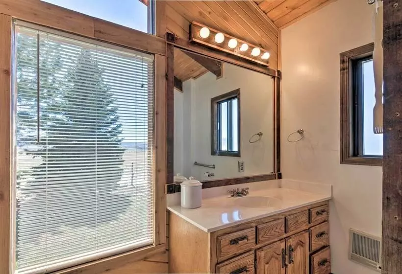 Rustic Cabin 20 Mins To Capitol Reef Nat L Park!