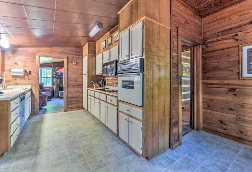 Rustic Dover Retreat W/ Porch   Walk To Boat Ramp!