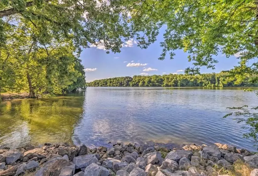 Rustic Dover Retreat W/ Porch   Walk To Boat Ramp!