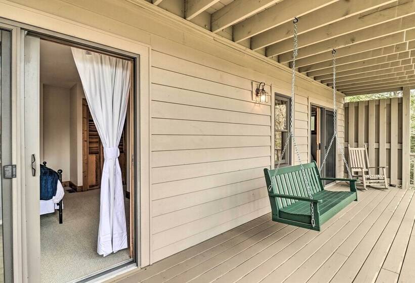 Sapphire Retreat W/ 2 Decks, Views & Resort Access