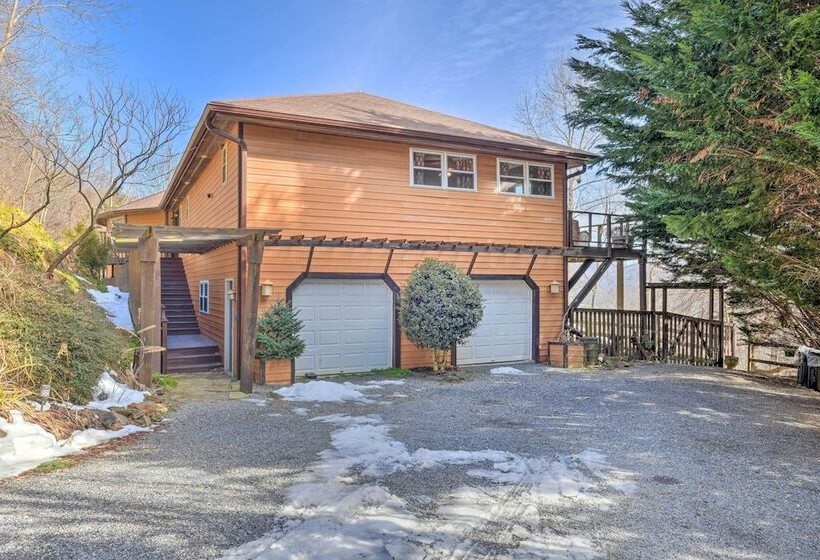 Scenic Pet Friendly House W/ Private Hot Tub!