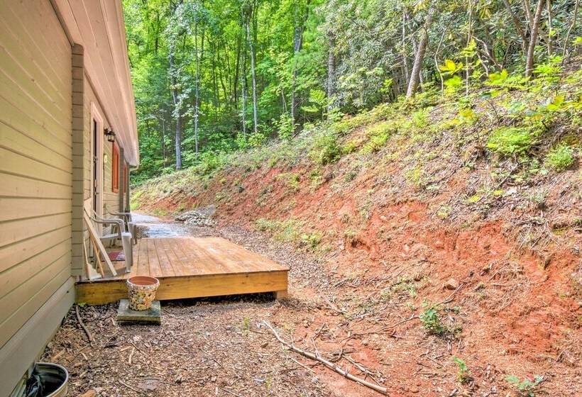 Pet Friendly Otto Mountain Cabin W/ Fireplace!