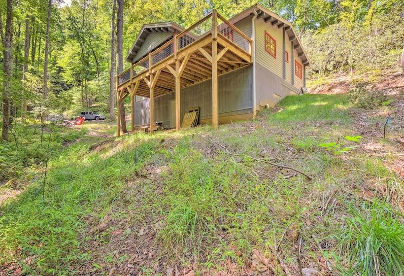 Pet Friendly Otto Mountain Cabin W/ Fireplace!