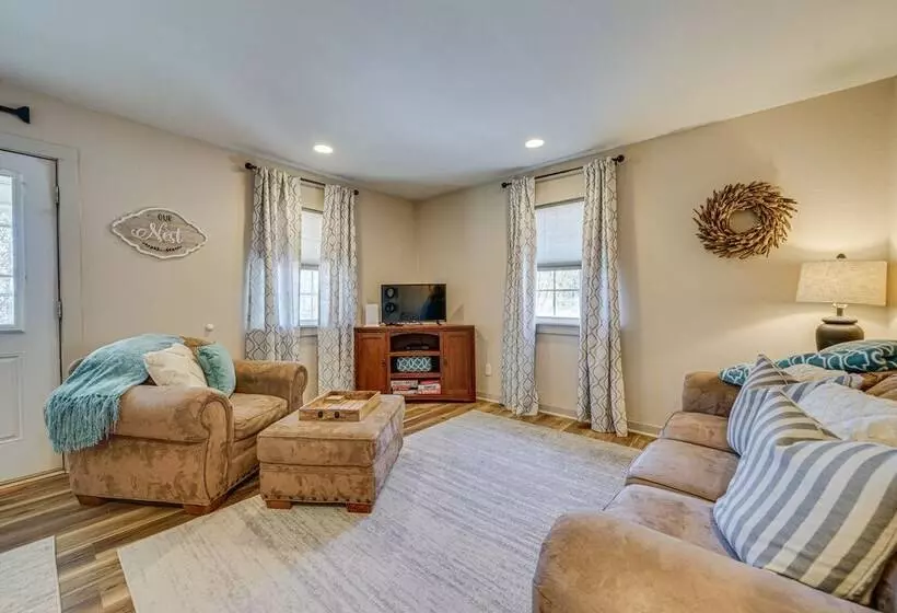 Secluded Tuskahoma Retreat W/ Deck & Views!