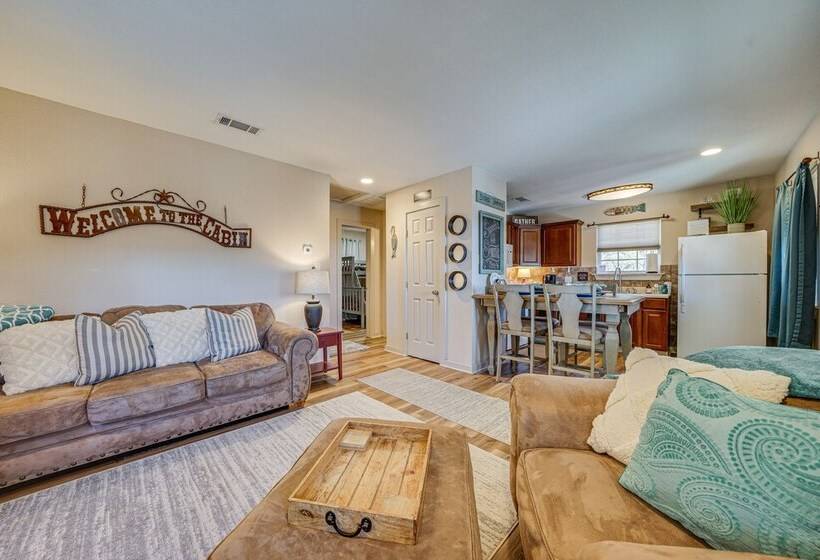 Secluded Tuskahoma Retreat W/ Deck & Views!