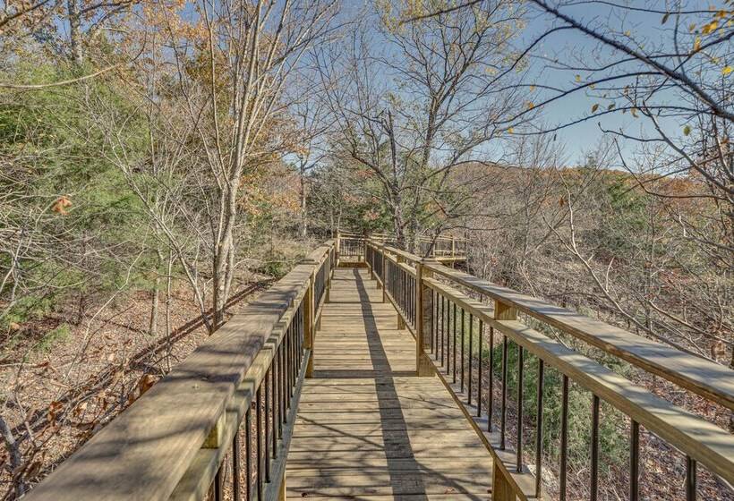 Secluded Tuskahoma Retreat W/ Deck & Views!