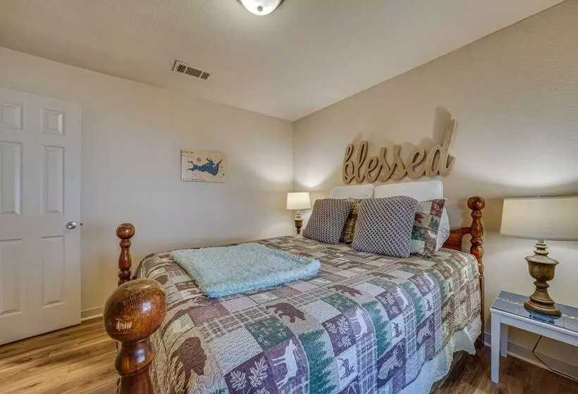 Secluded Tuskahoma Retreat W/ Deck & Views!