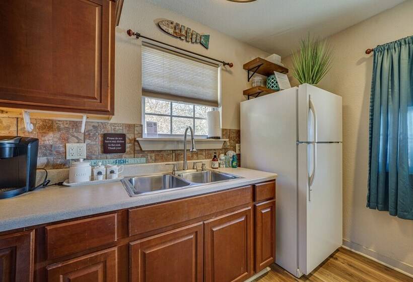 Secluded Tuskahoma Retreat W/ Deck & Views!