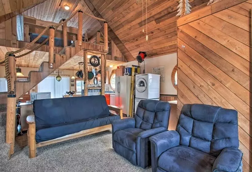 Serenity At Scenic Bay: Floating Cottage W/ Views!