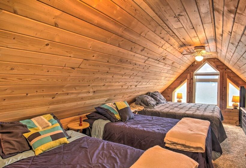 Serenity At Scenic Bay: Floating Cottage W/ Views!