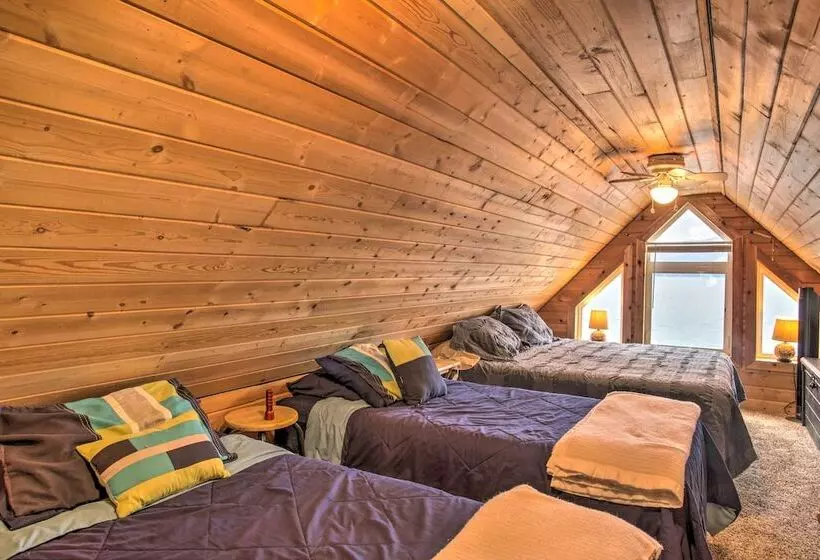 Serenity At Scenic Bay: Floating Cottage W/ Views!