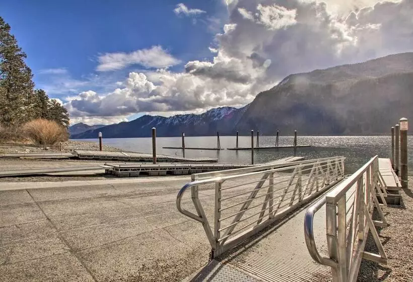 Serenity At Scenic Bay: Floating Cottage W/ Views!