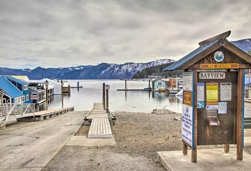 Serenity At Scenic Bay: Floating Cottage W/ Views!