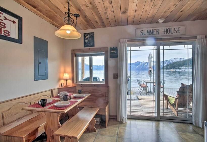 Serenity At Scenic Bay: Floating Cottage W/ Views!