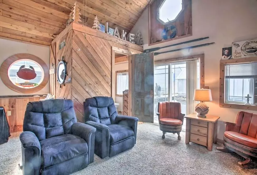 Serenity At Scenic Bay: Floating Cottage W/ Views!