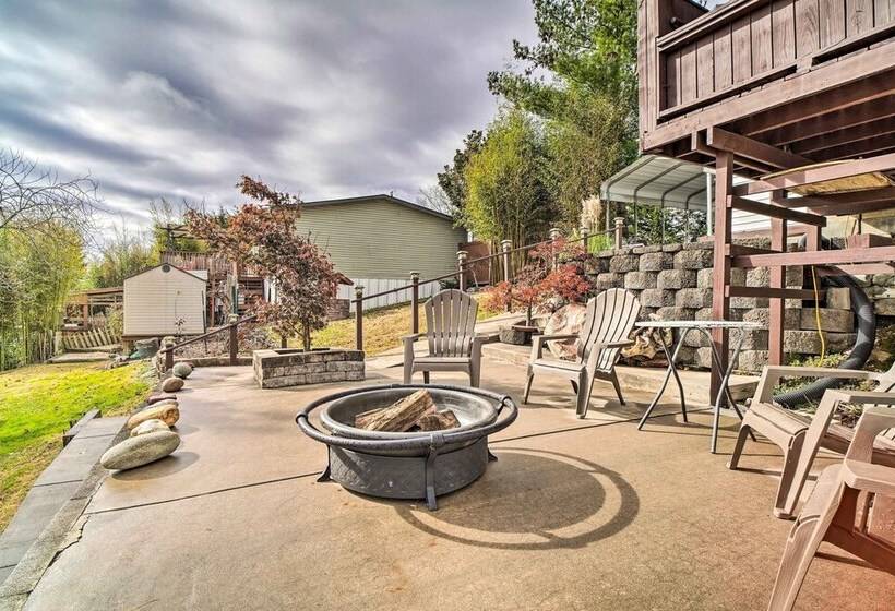 Sevierville Home: Lookout Deck, 10 Mi To Dollywood