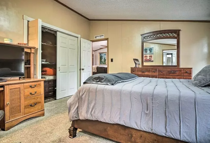 Sevierville Home: Lookout Deck, 10 Mi To Dollywood