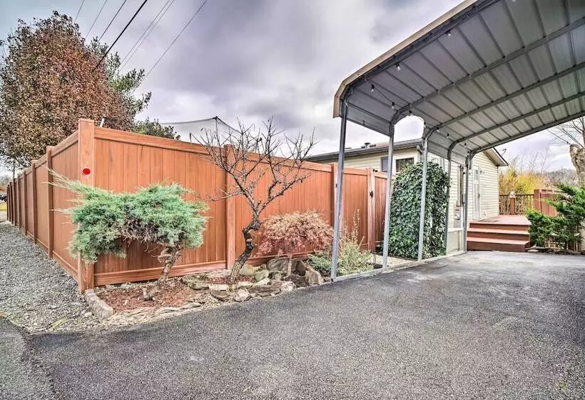 Sevierville Home: Lookout Deck, 10 Mi To Dollywood