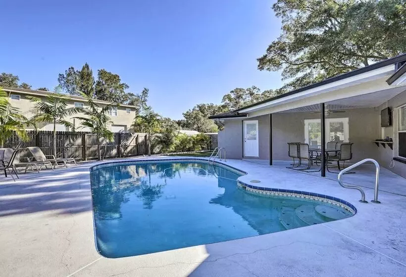 Spacious Largo Retreat: Private Pool & Yard!