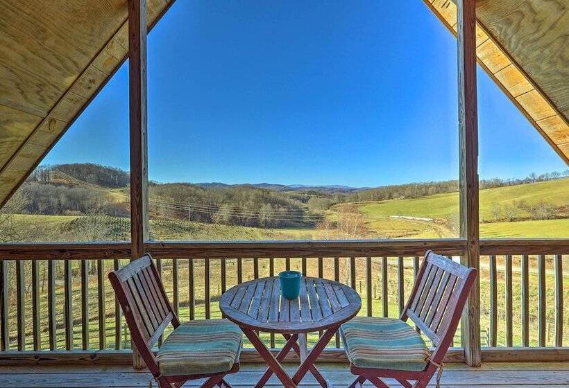 Decks & Panoramic Views: Rustic Sparta Cabin