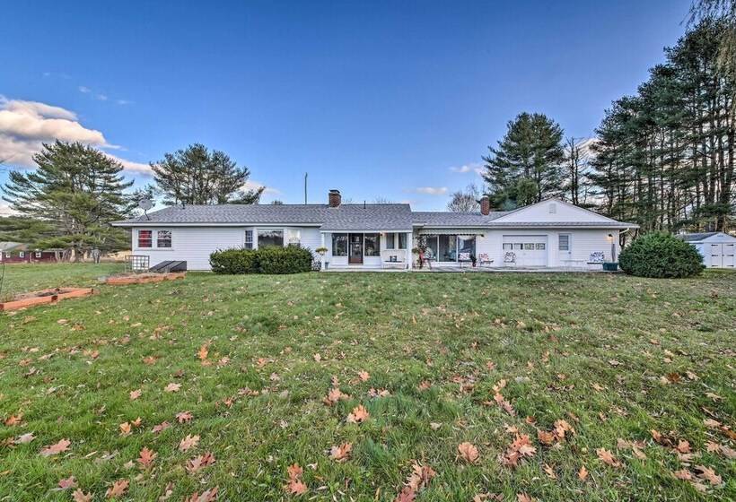 Peaceful Maine Home W/ Patio: Ocean Inlet Getaway!